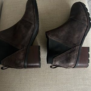 SORREL women leather chocolate brown heeled booties size 10